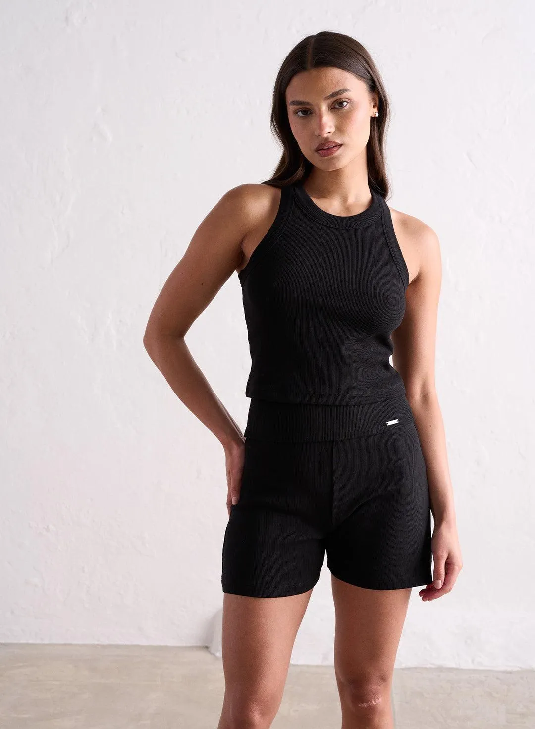 BLACK EASE RIBBED SHORTS