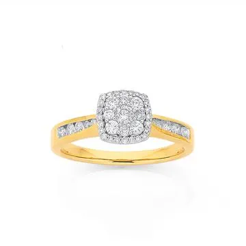 9ct, Diamond Cluster Ring TDW=.50ct
