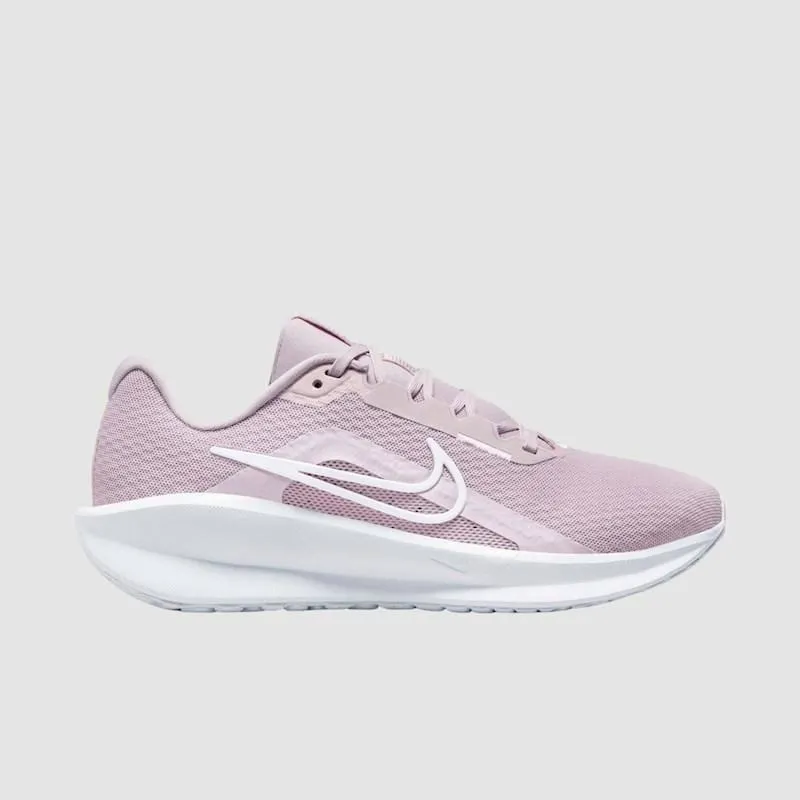 Nike Womens Downshifter 13 Running Shoes