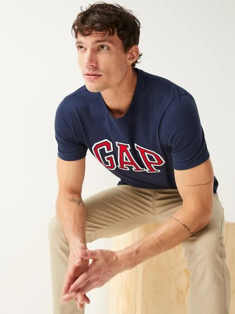 GAP Red Logo Tee In Navy