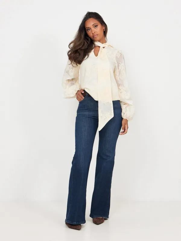 Jofrid Lace Bow Blouse Creme