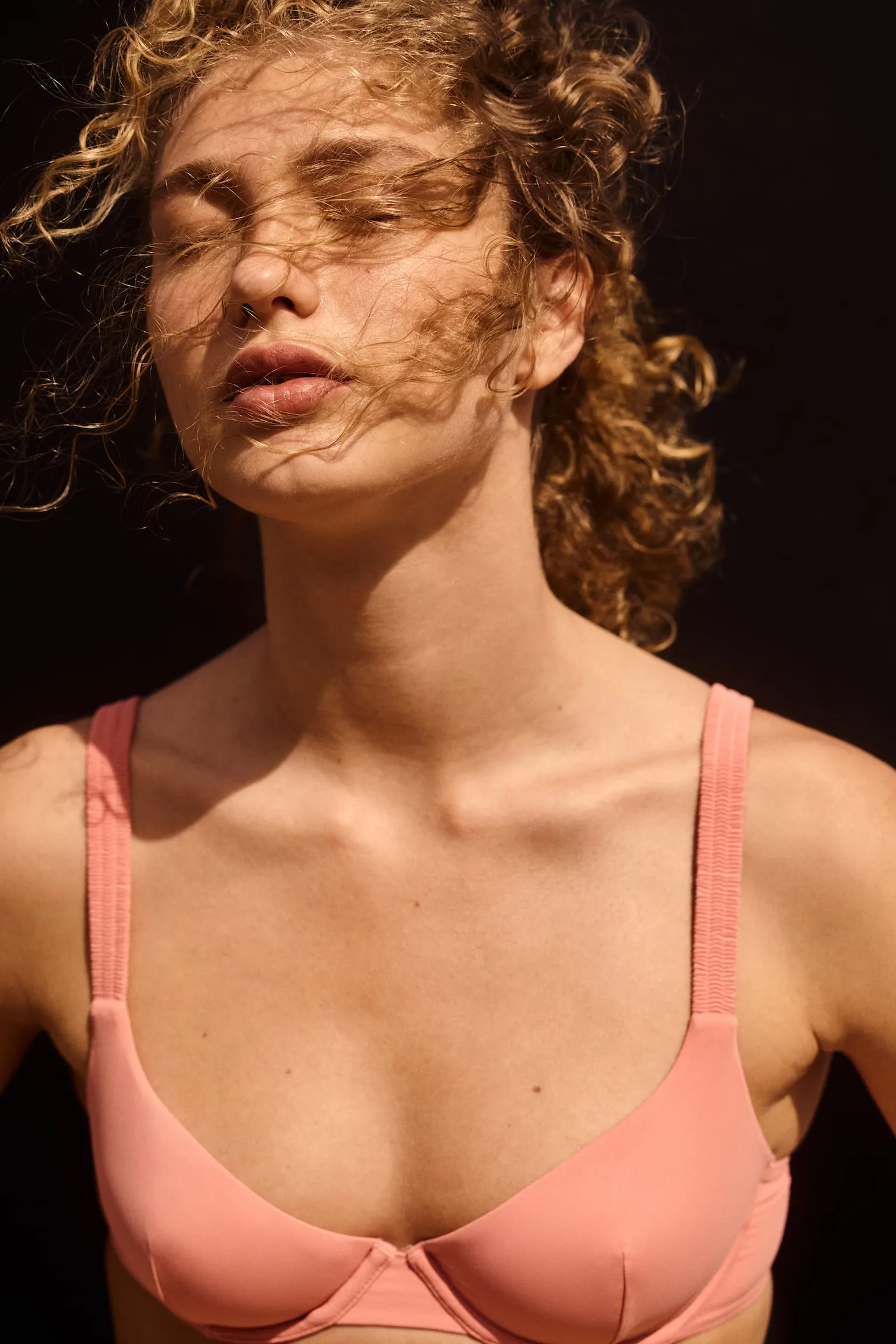 Top de bikini con relleno