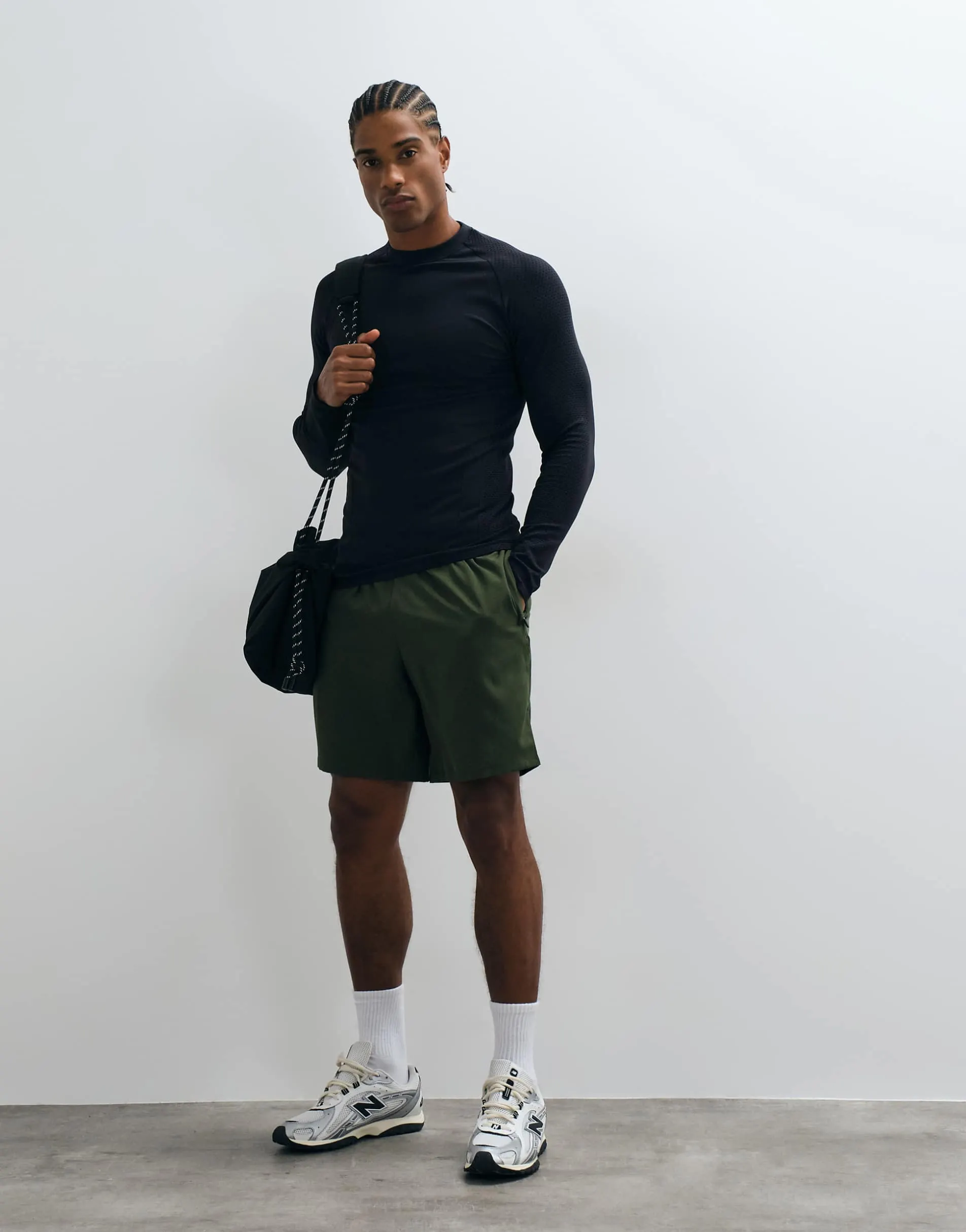 4505 seamless physique defining muscle fit compression base layer long sleeve top in black