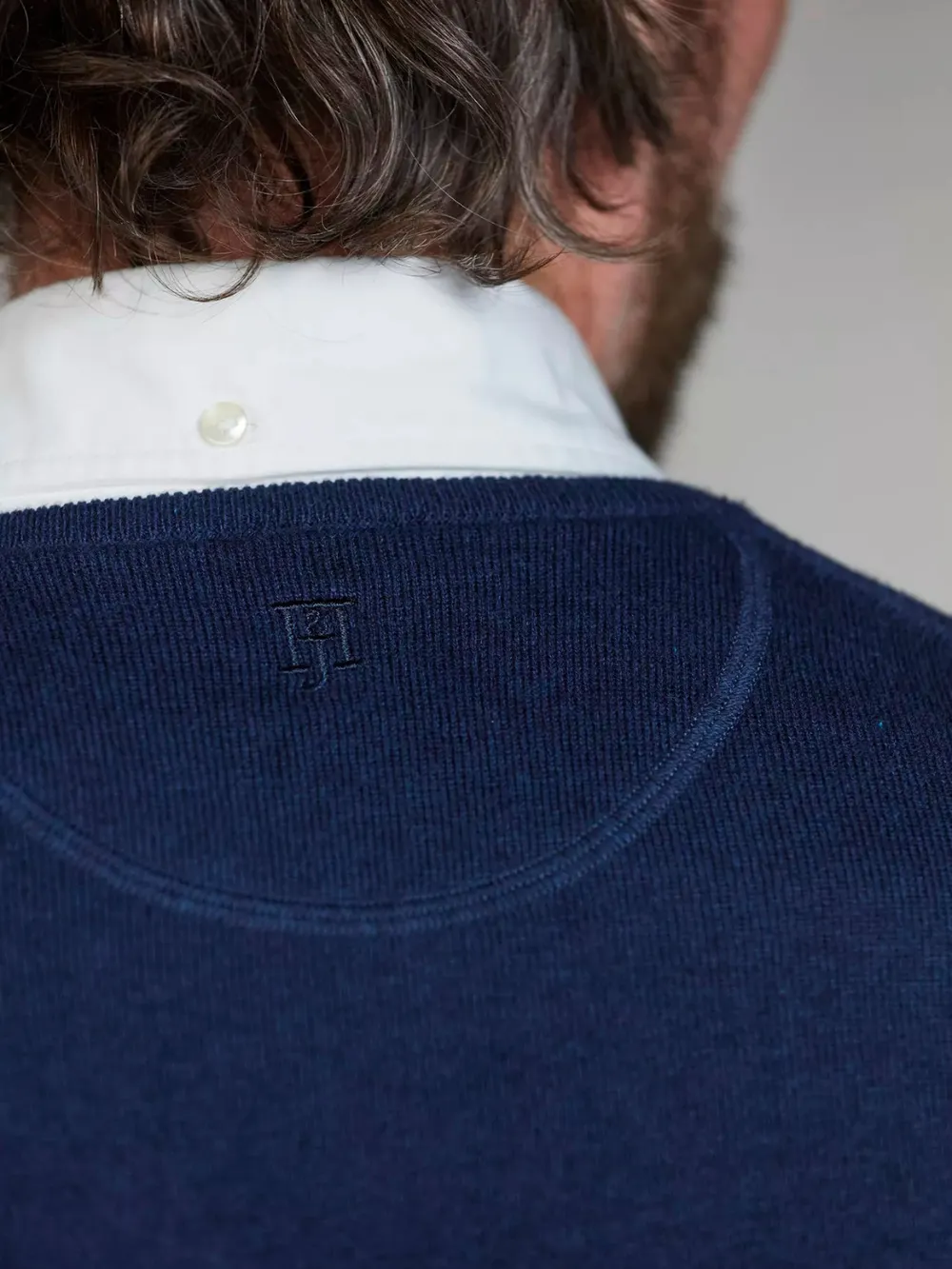 CREW NECK PATCH SWEATER