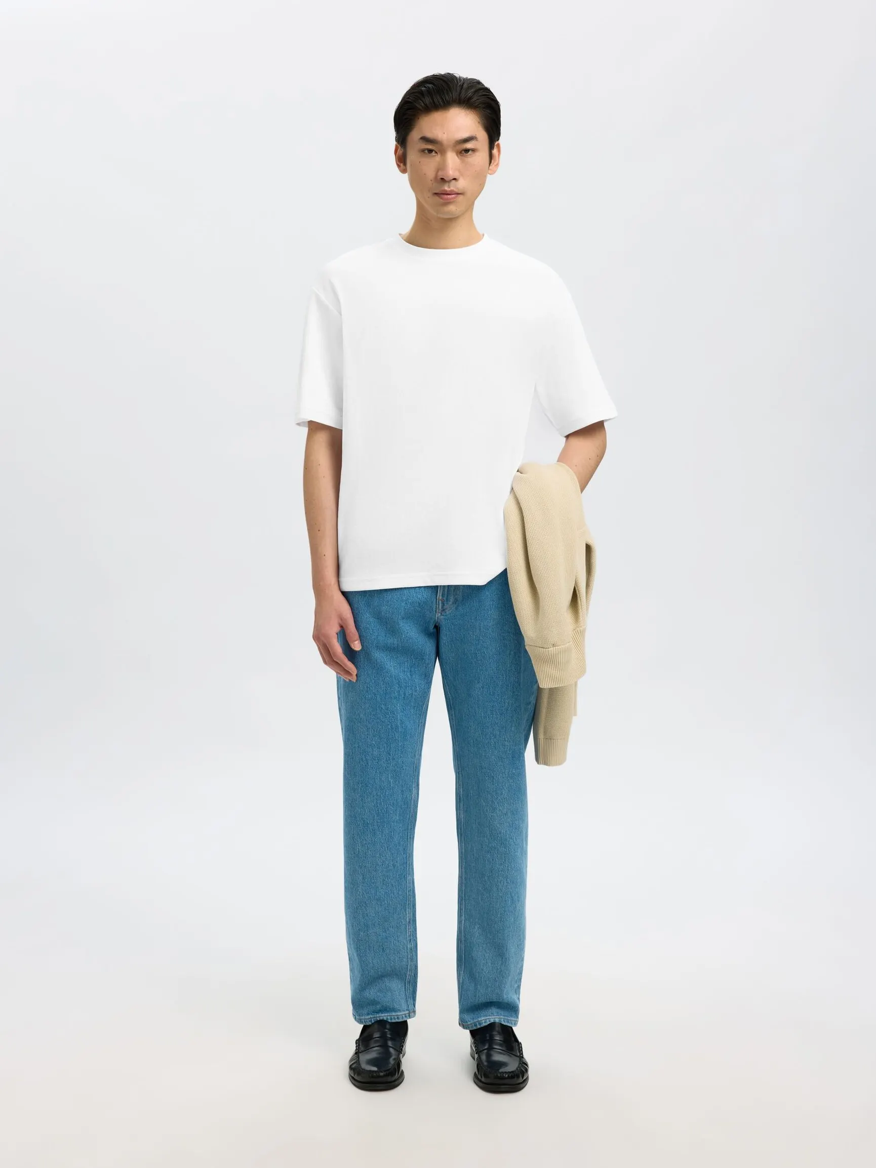 LOOSE FIT T-SKJORTE