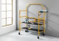 Mobiles Mini Arbeitsgerüst 226 kg Belastbarkeit faltbar gelb