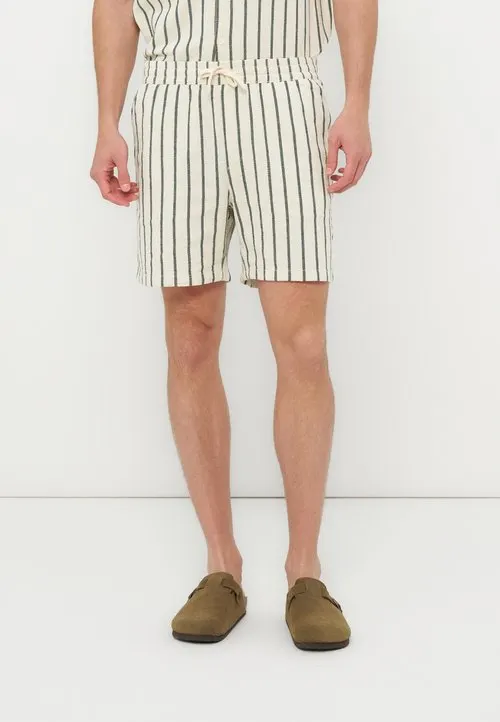 Shorts - green/off white