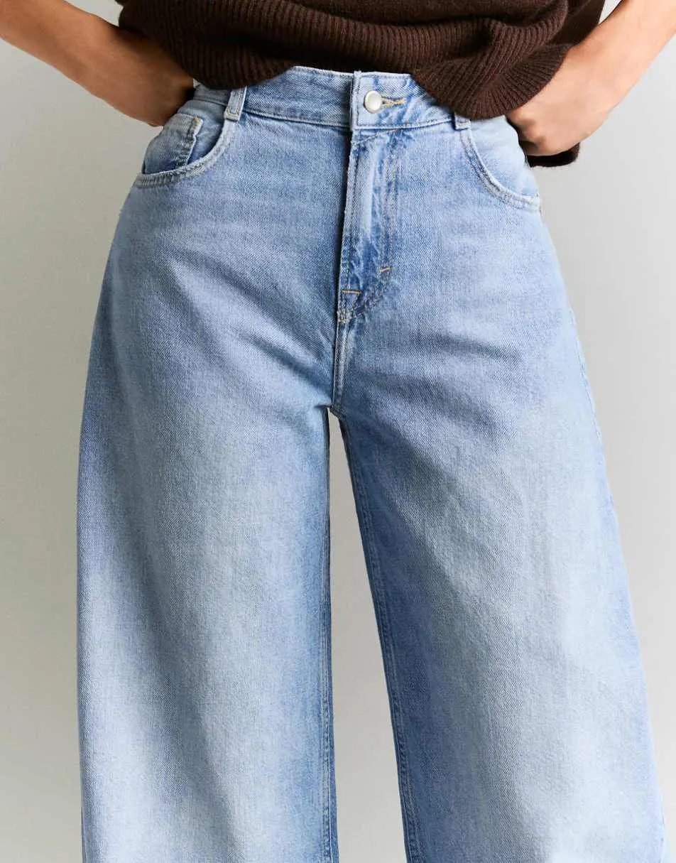 Bershka High-waist barrel jeans in mid blue