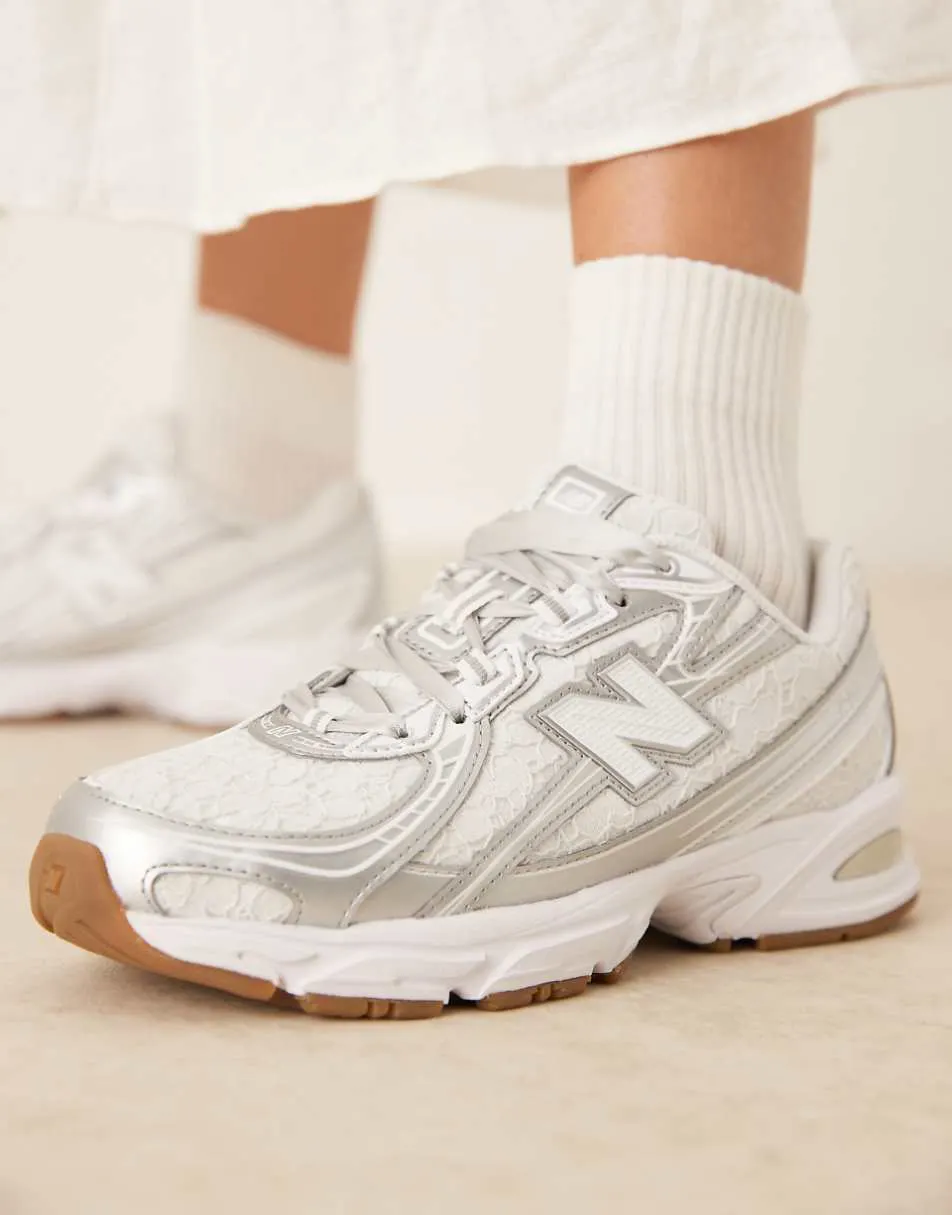 New Balance 740 lace trainers in white - Exclusive to ASOS
