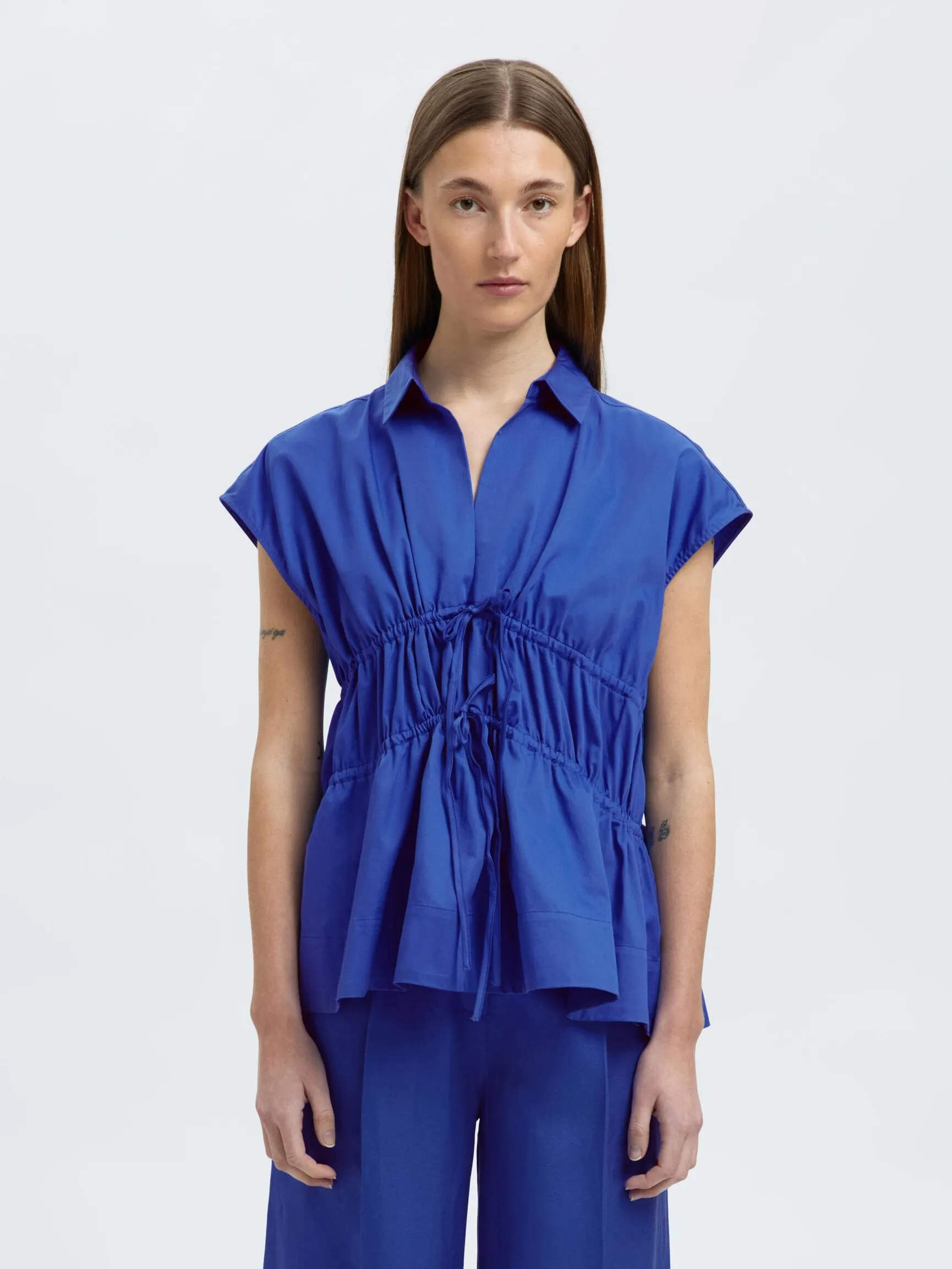 KNYTING FORAN V-HALS-TOPP