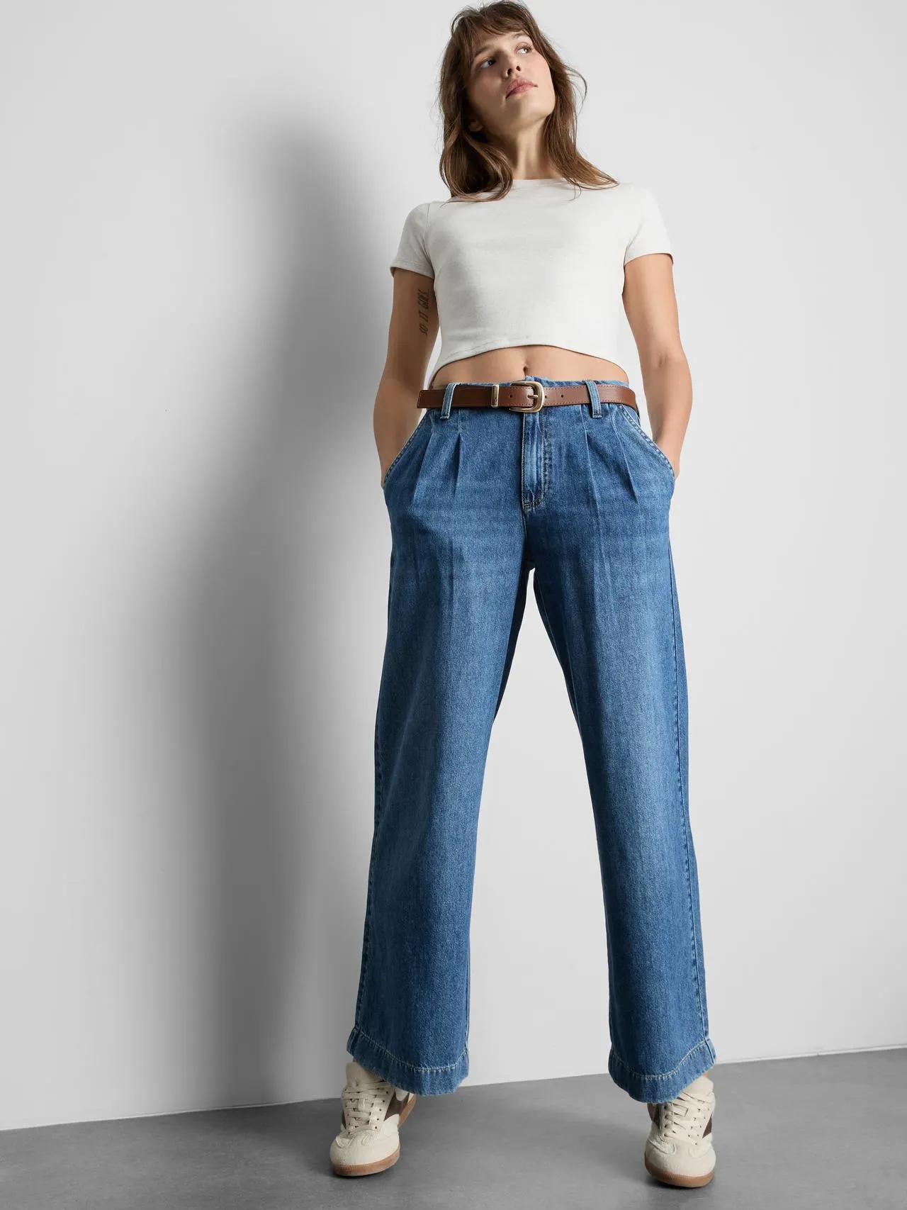 Jean large en pur coton à ceinture