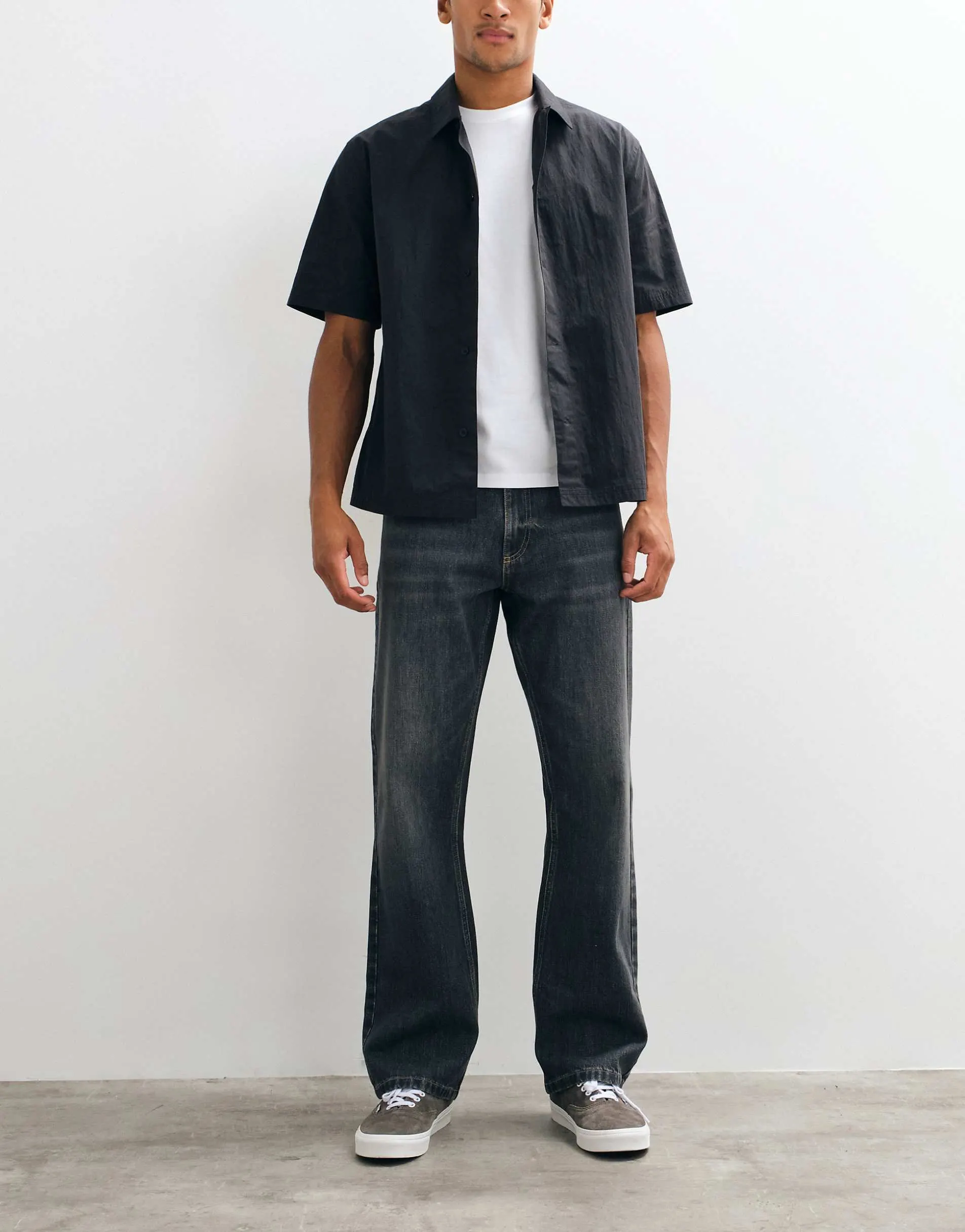 COLLUSION X008 relaxed straight leg in grunge grey wash