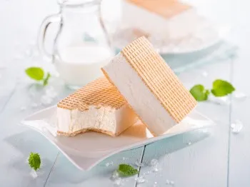 Smetanová zmrzlina v oplatce