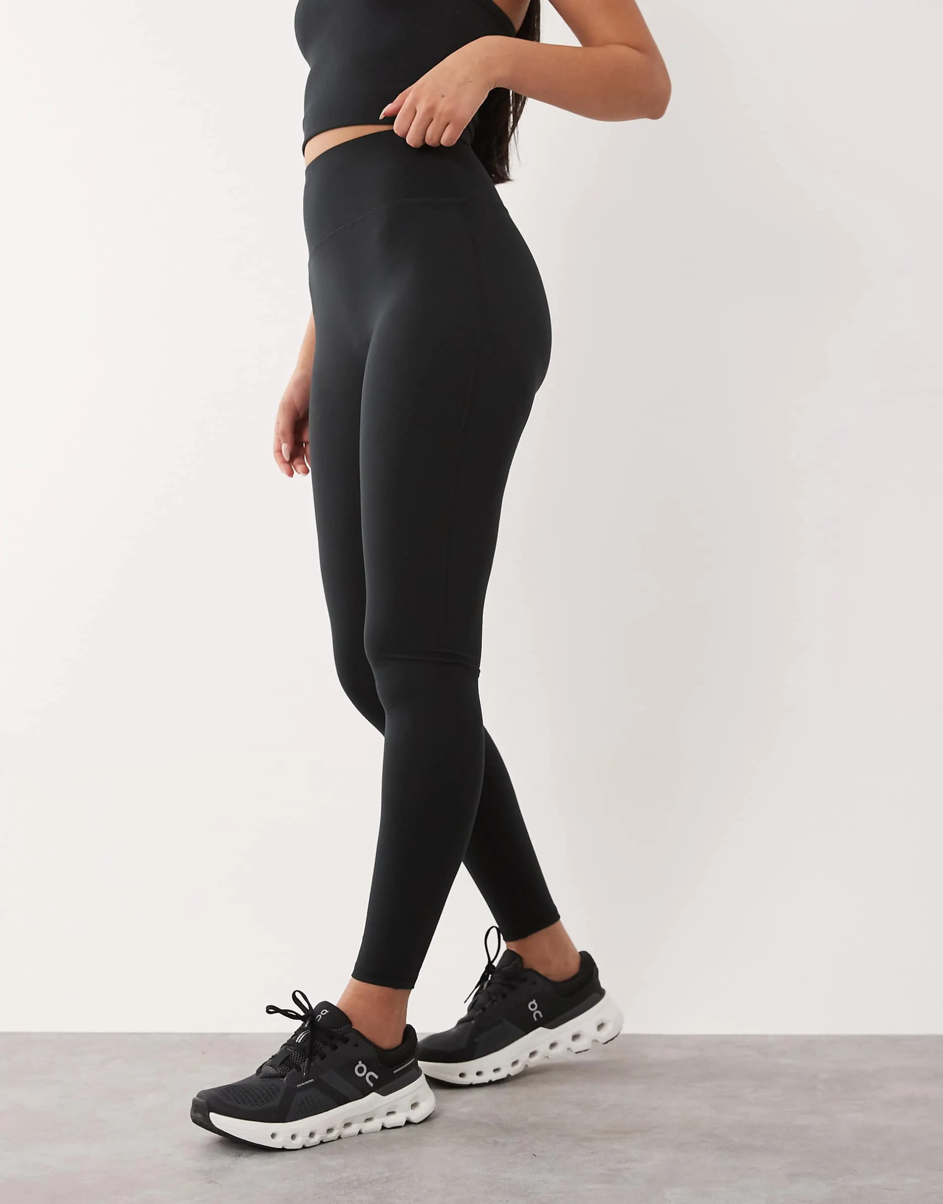 4505 Hourglass Icon soft touch high waist yoga legging in black