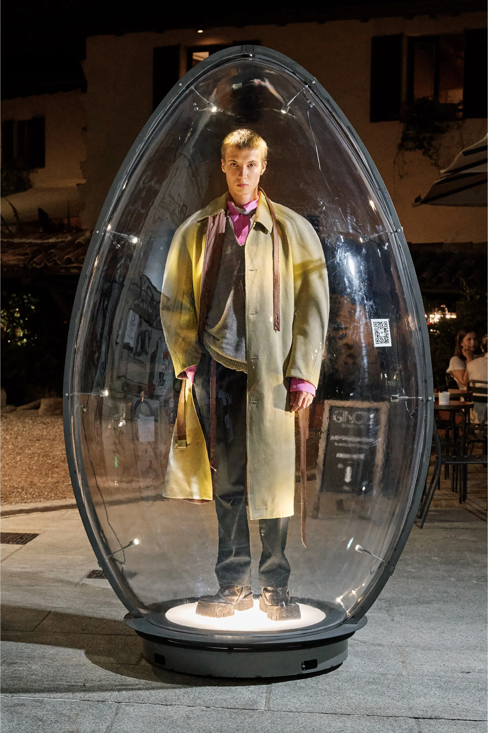 Trench coat with cocoon sleeves