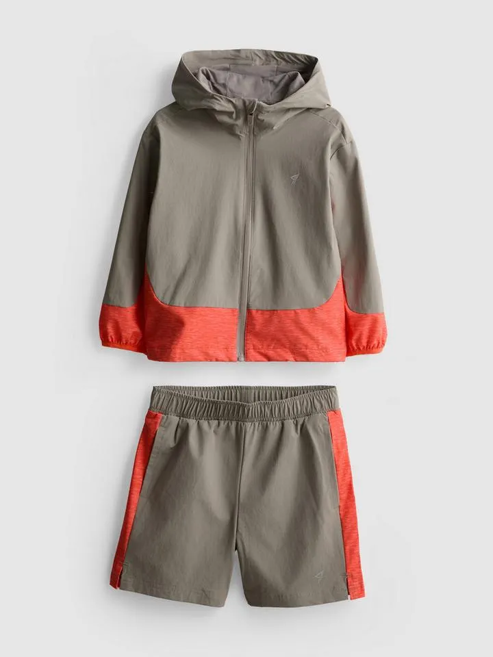 18 mois–9 ans | Veste de survêtement et short de sport
