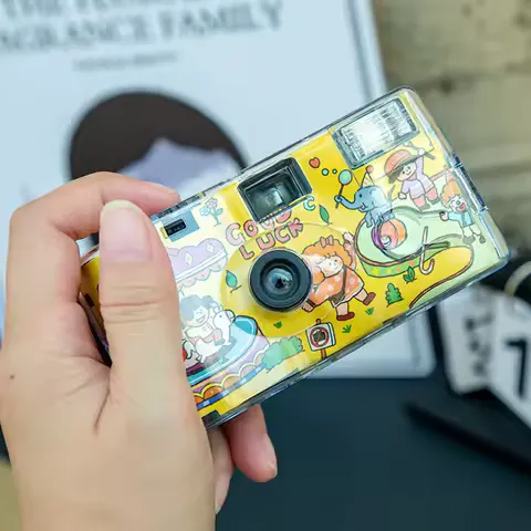 35mm One Time Camera 400 ISO Disposable Film Camera with Flash Single Use Camera for Gathering Wedding Travel