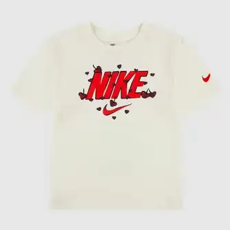 Nike Junior Girls Cherry Boxt Tshirt