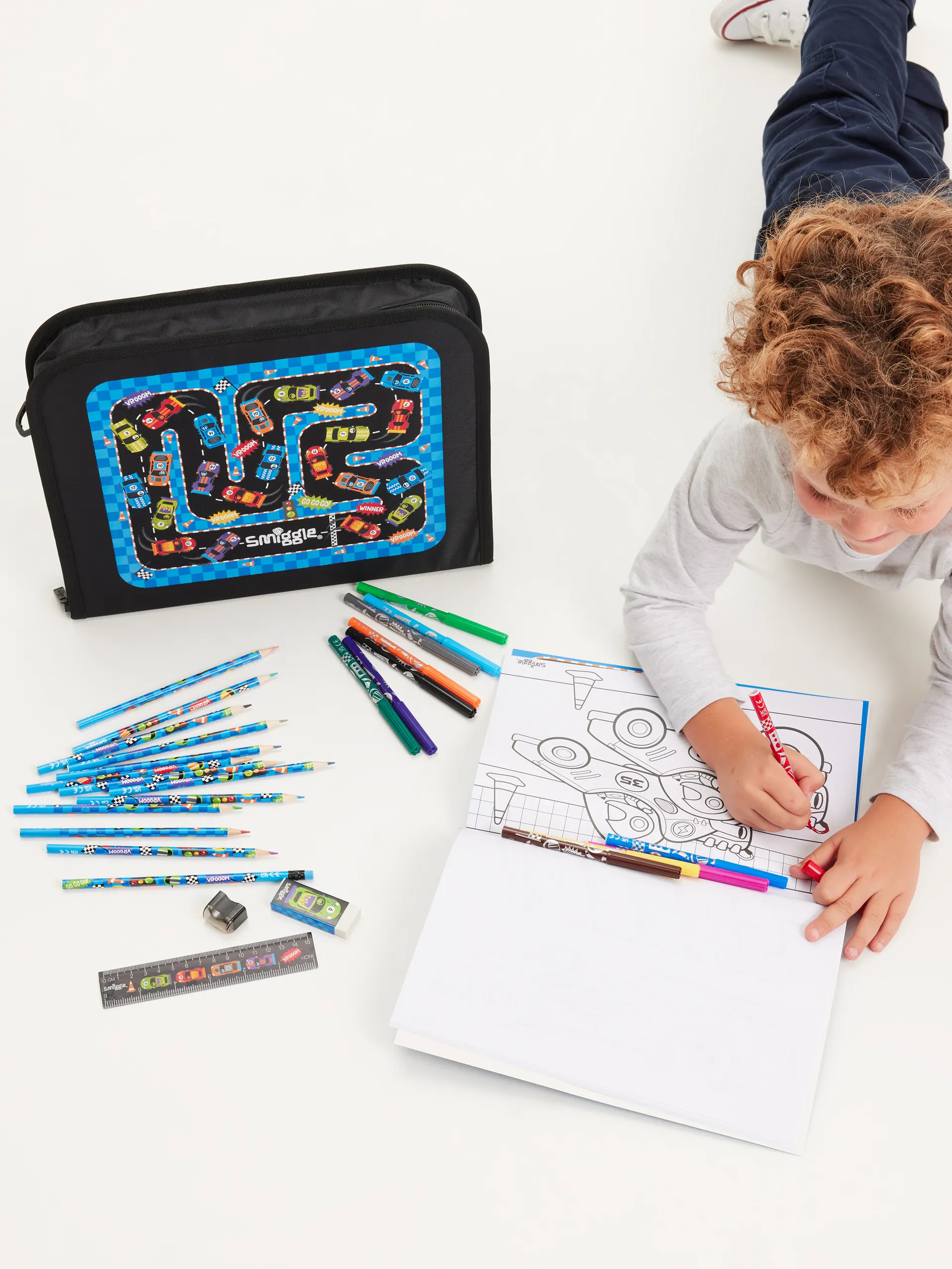 Adventure On-The-Go Colouring Studio