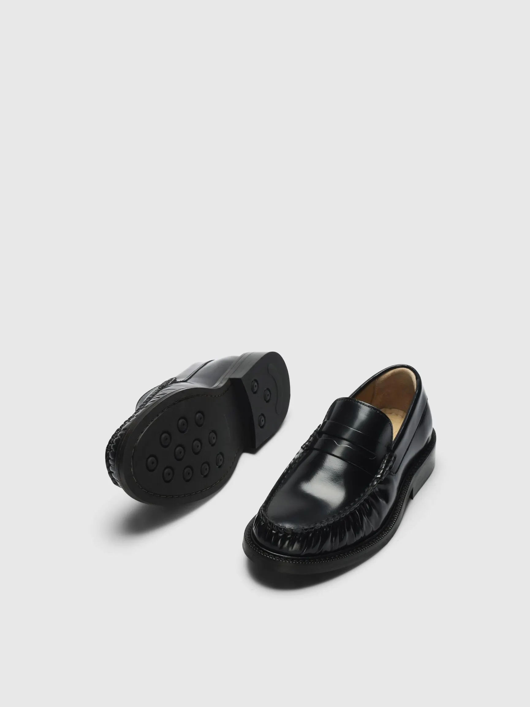 KLASSISK SKINNMOKASINER