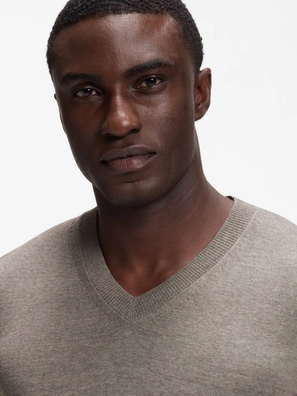 V-NECK SWEATER MERINO