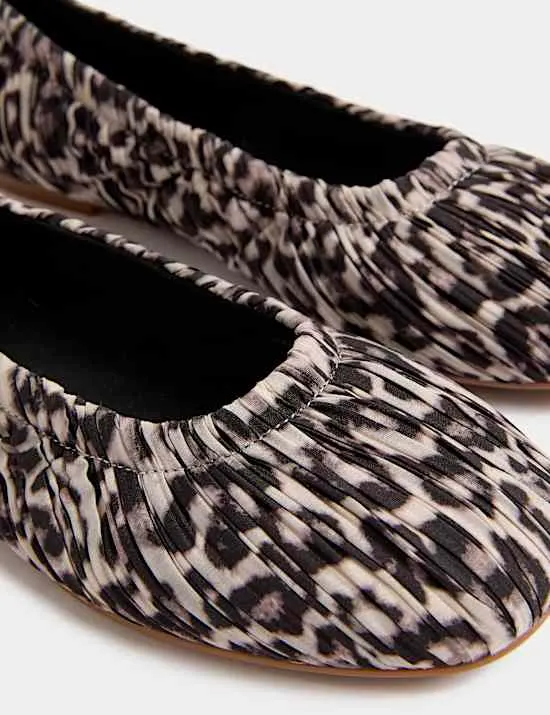 Leopard Print Slip On Flat Ballet Pumps