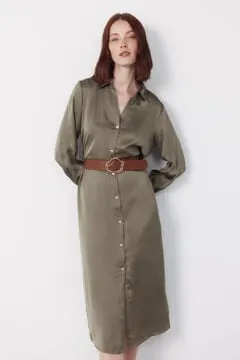 Vestido satinado camisero