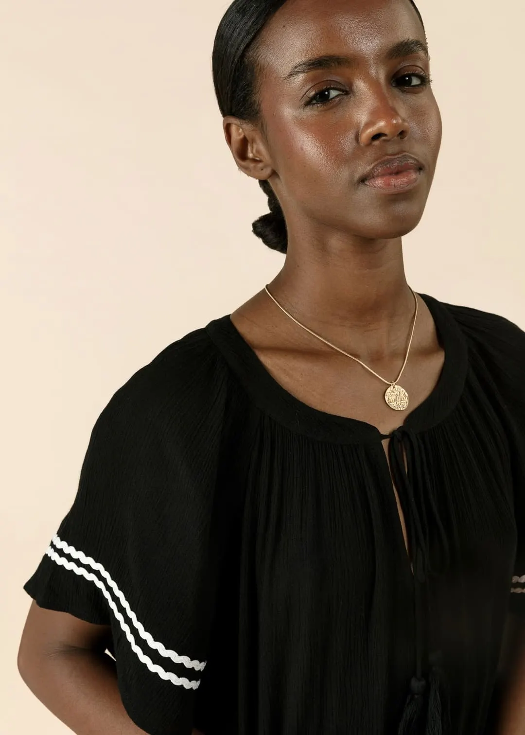 Creppad lång klänning