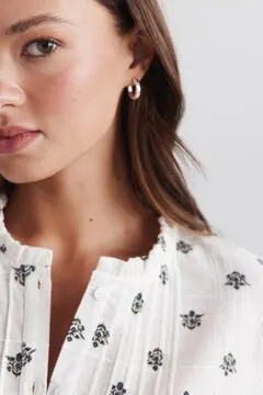 Camisa estructura volantes