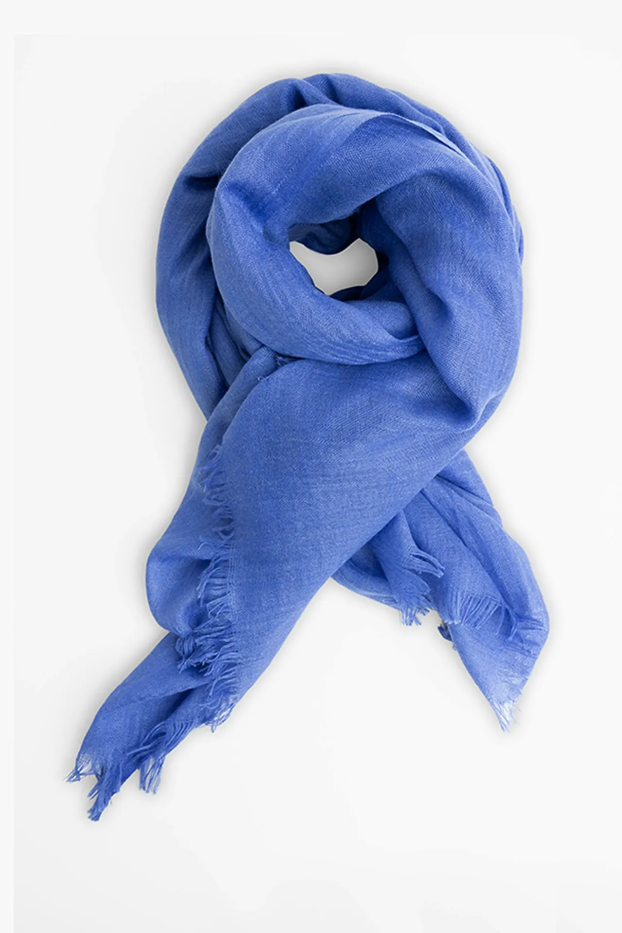 Fijngeweven blauwe sjaal