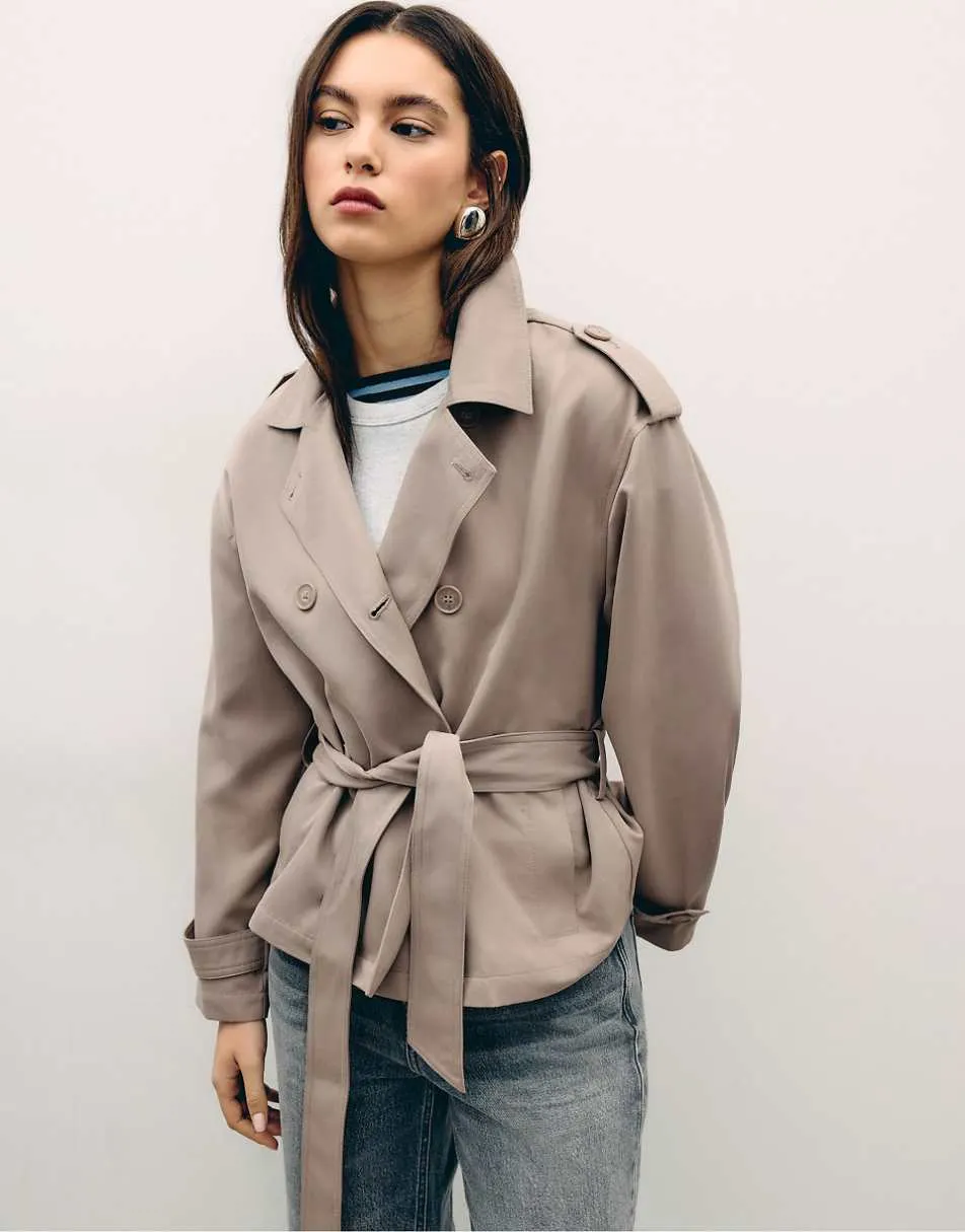 Stradivarius Short trench coat with belt in beige