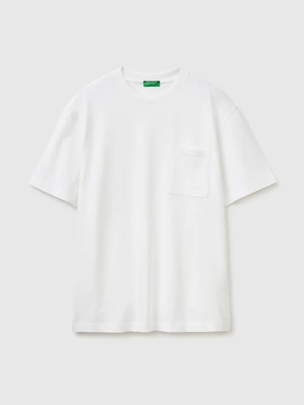T-shirt with pocket