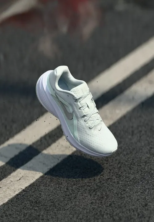 W NIKE DOWNSHIFTER 14 - Løpesko for vei - off white/metallic silver-coloured/barely green/white/sea glass