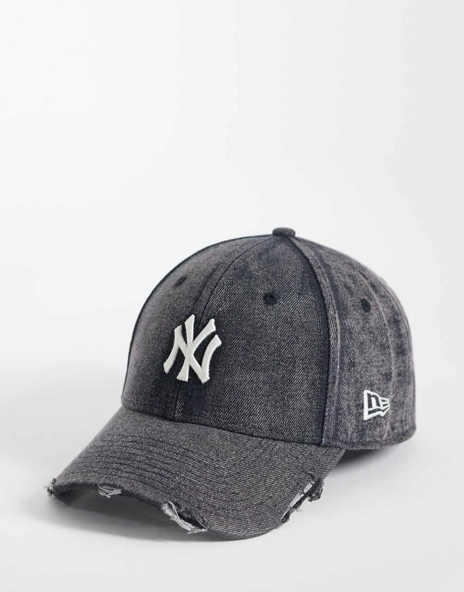 New Era NY Yankees 9forty acid wash denim cap in black
