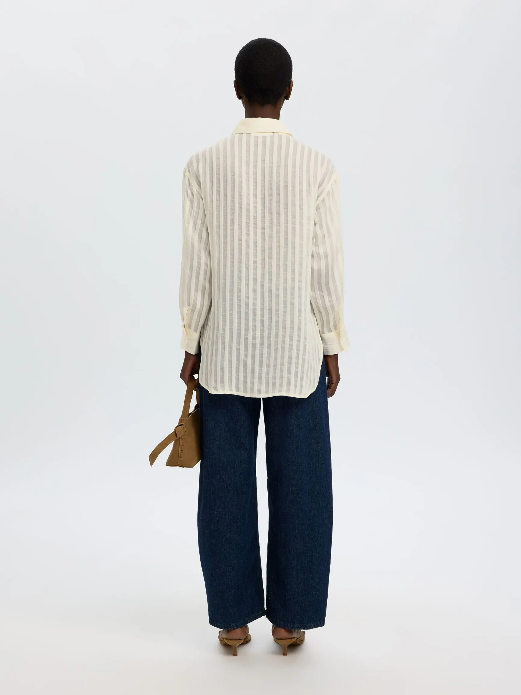 OVERSIZED PASSFORM LANGERMET SKJORTE