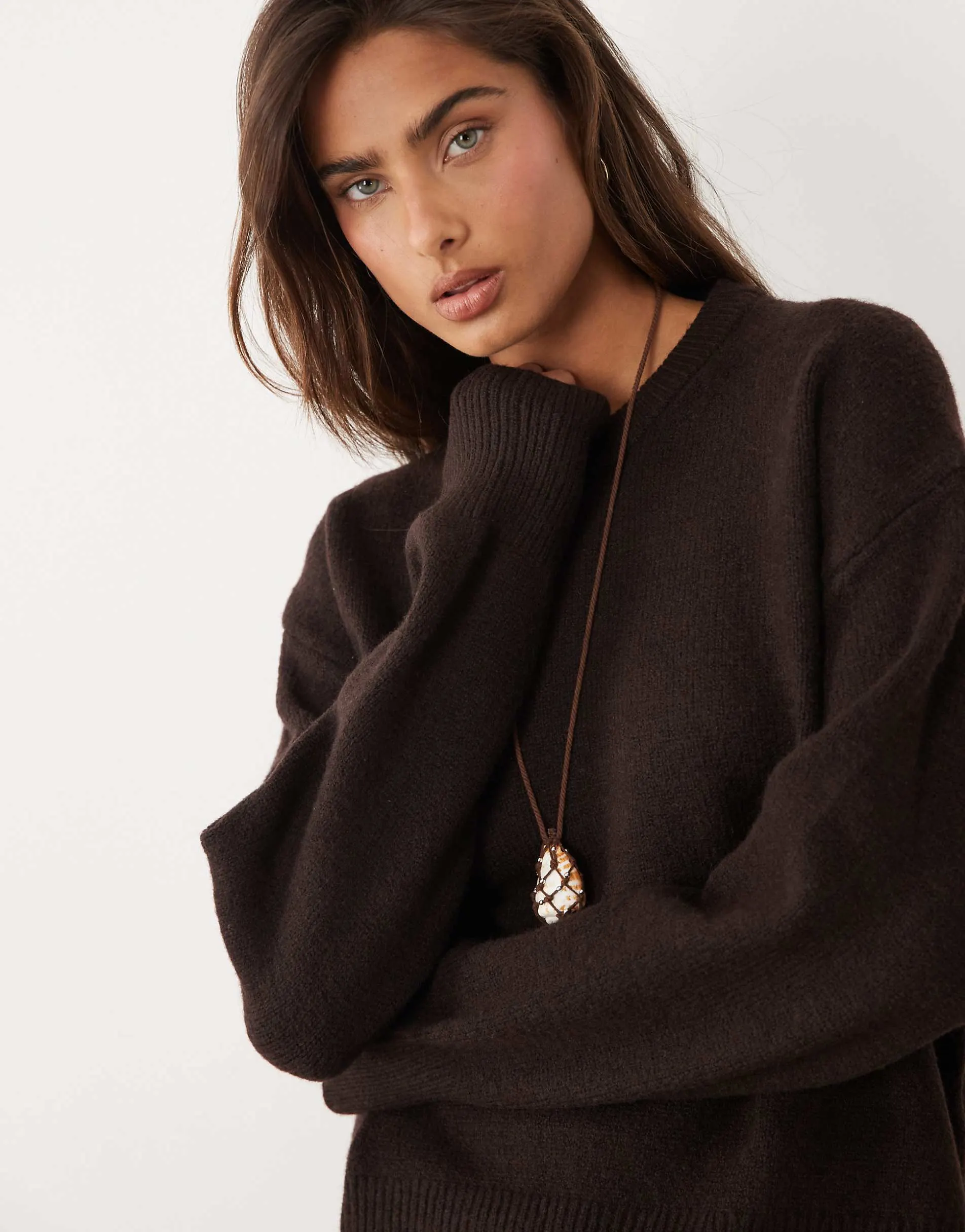 ASOS DESIGN relaxed jumper with side split detail in chocolate