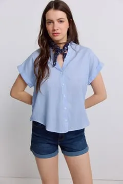 Blusa cuello mao volantitos
