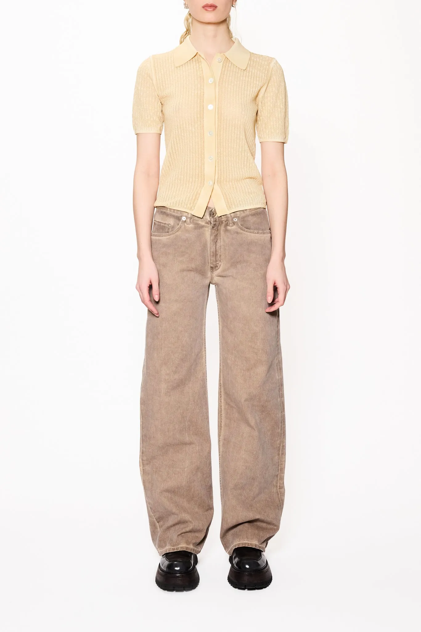 Low-Waist Wide Leg Jeans