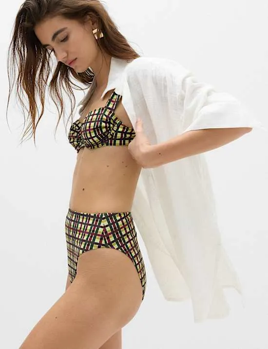 Karierte Bikinihose mit hohem Bund und hohem Beinausschnitt