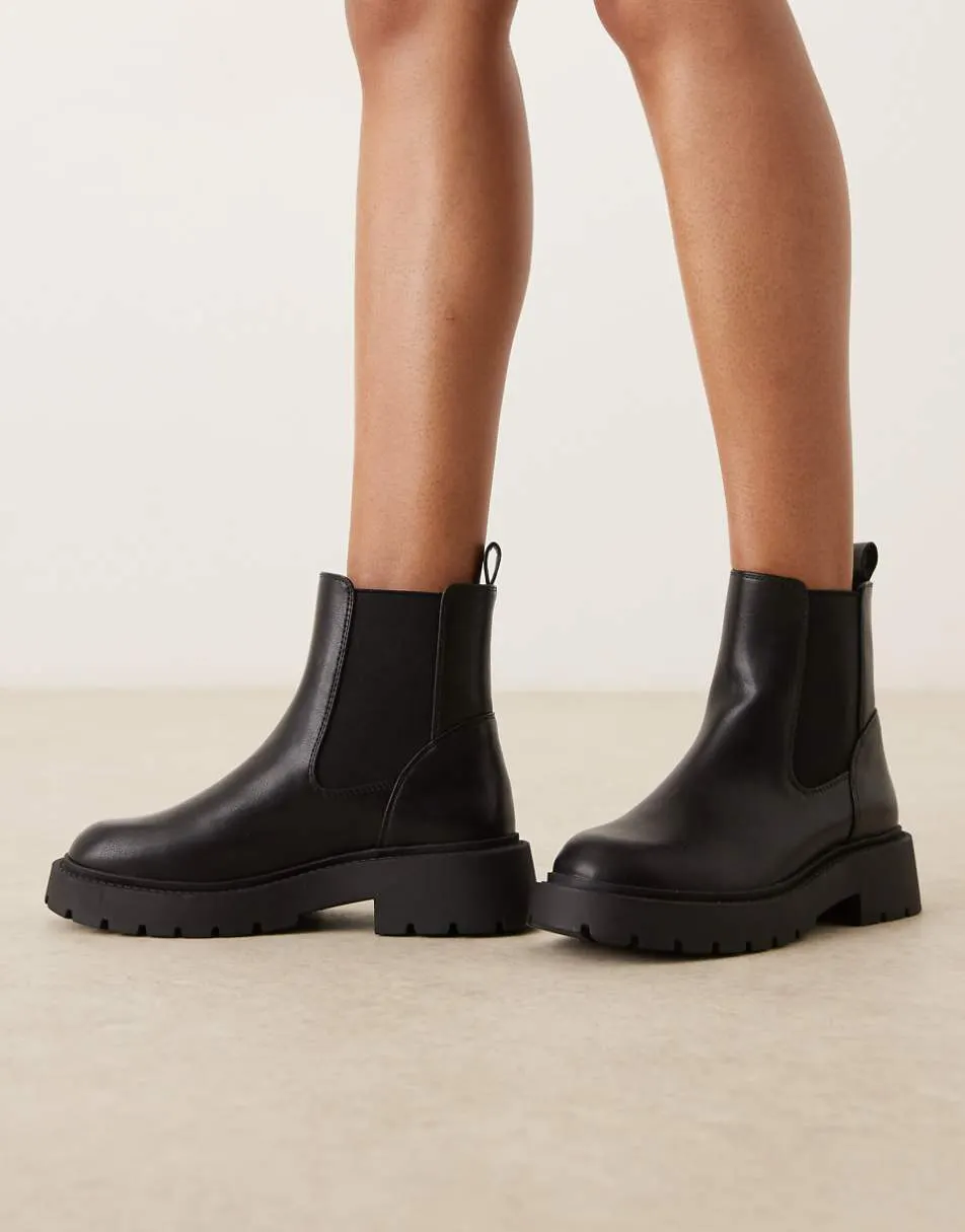 ASOS DESIGN Alford chunky flat chelsea boots in black