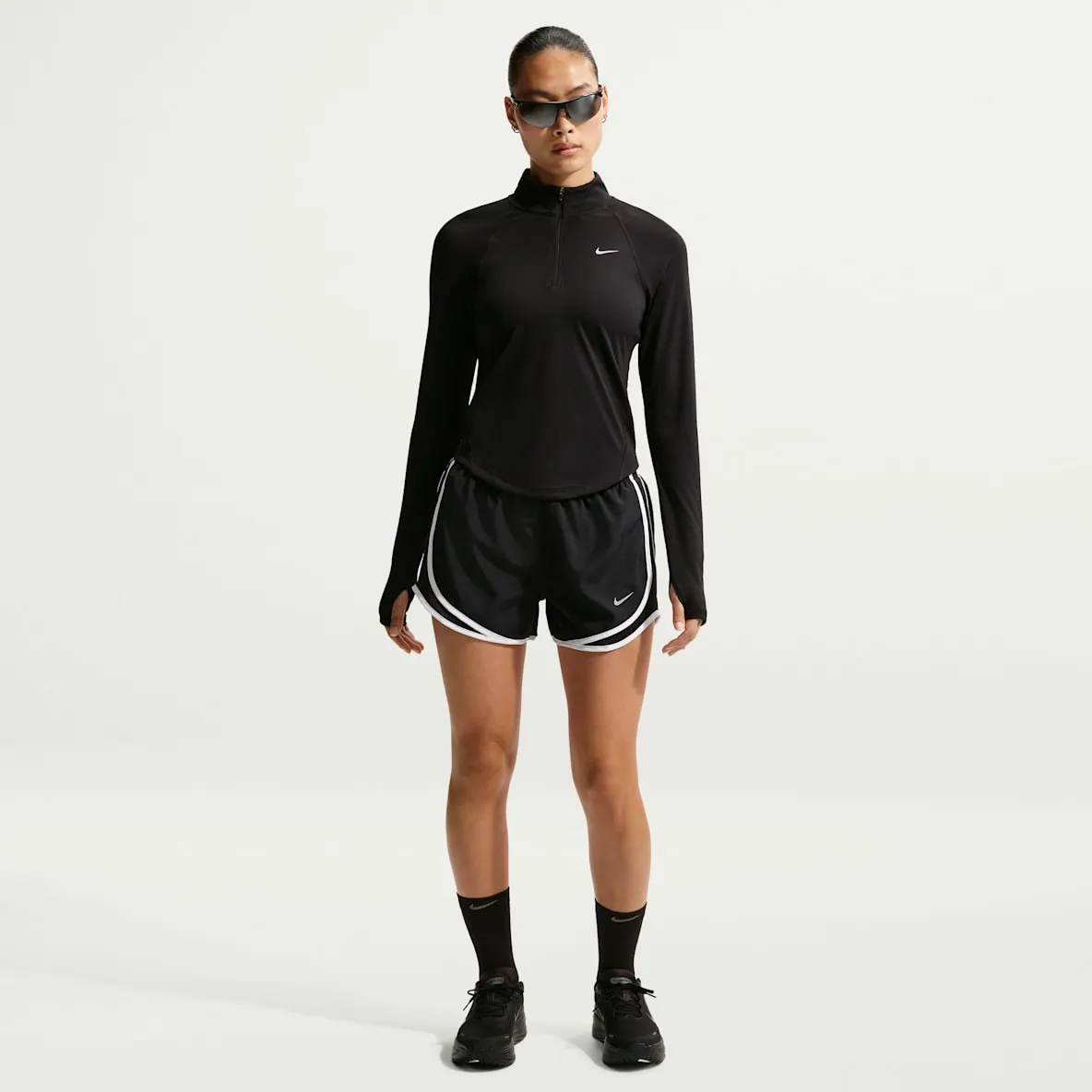 Dri-FIT fôret løpeshorts med mellomhøyt liv til dame