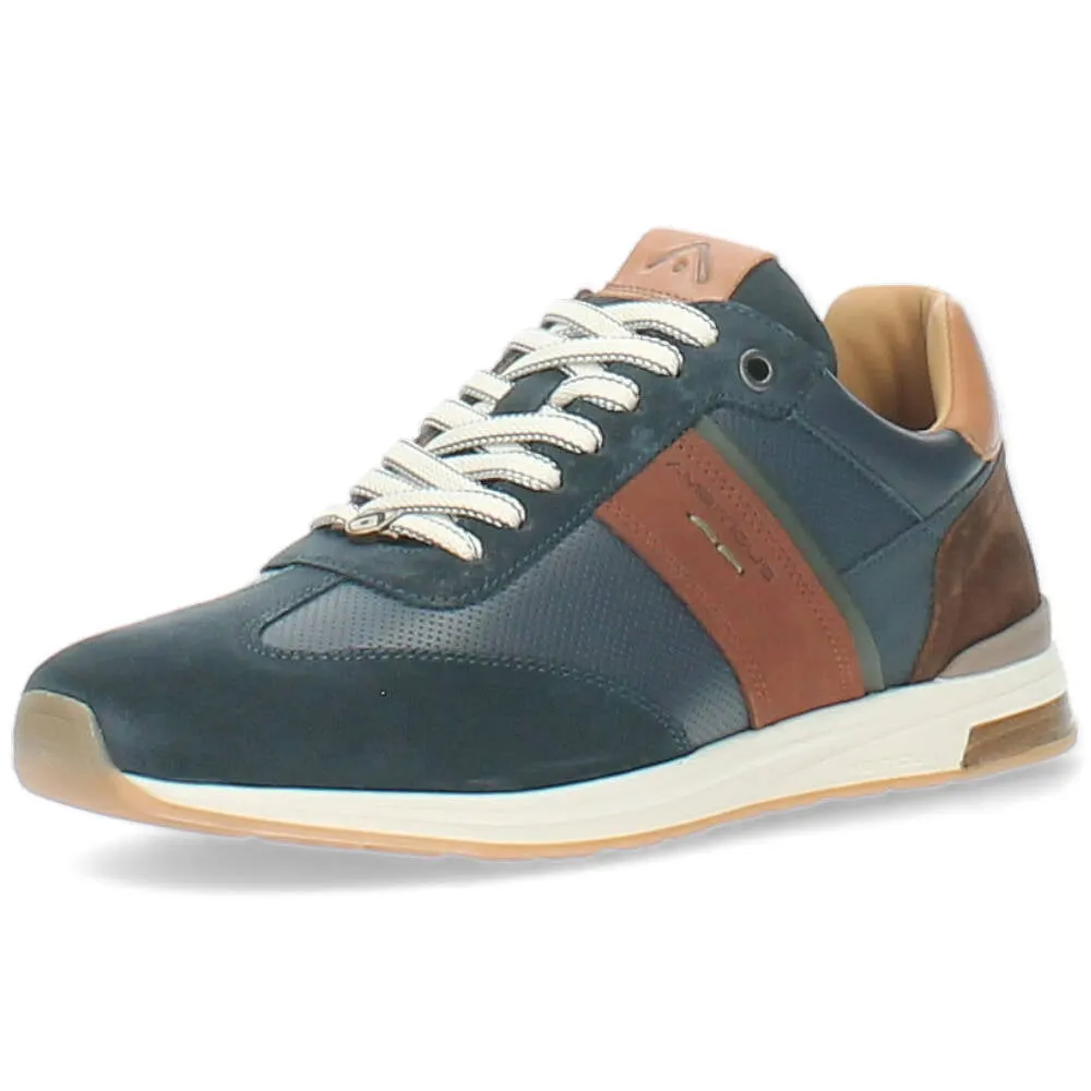 blauwe sneaker