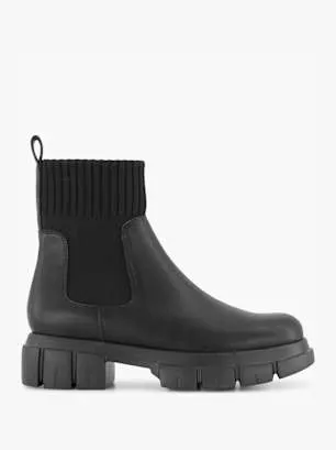 Chelsea boot