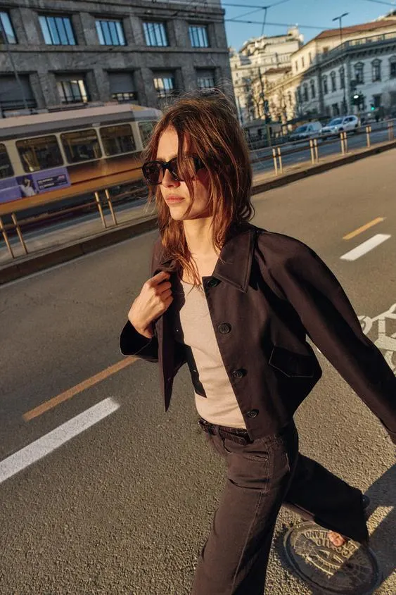 SHORT JACKET WITH LAPELS