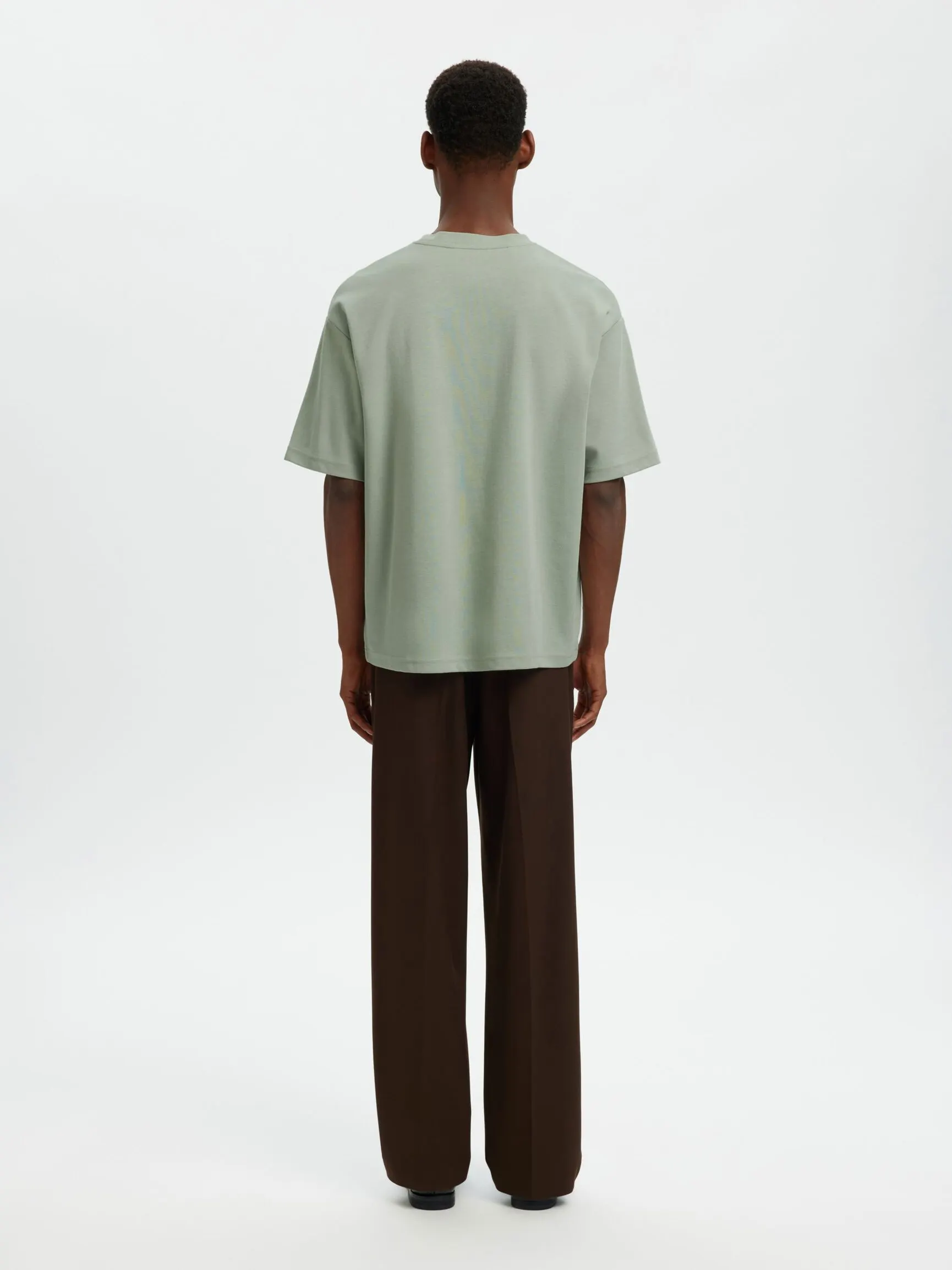LOOSE FIT T-SKJORTE
