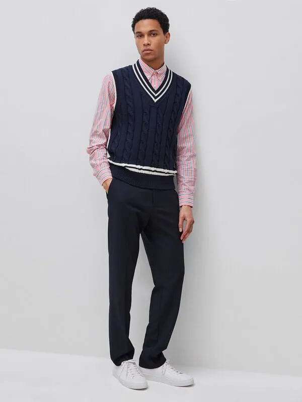 V-neck vest with braids