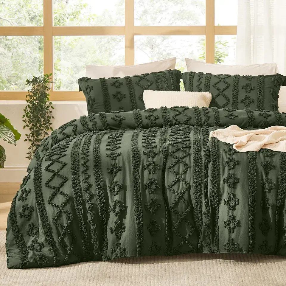 Bedsure Tufted Boho Comforter Set Queen Size - Olive Green Boho Bed Set, GentleSoft™ 3 Pieces Farmhouse-Style Embroidery Bedding, Gifts for Woman, Soft Jacquard Kids' Queen Comforter for All Seasons