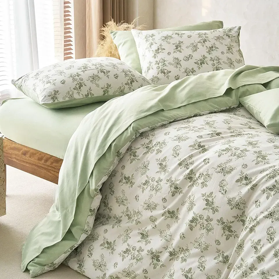 Wake In Cloud - Cottagecore Comforter Set, Floral Vintage Flower Shabby Chic Coquette Aesthetic for Women Teen Girls, Soft Lightweight Dorm Bedding, 3 Pieces, Sage Green, Full Size