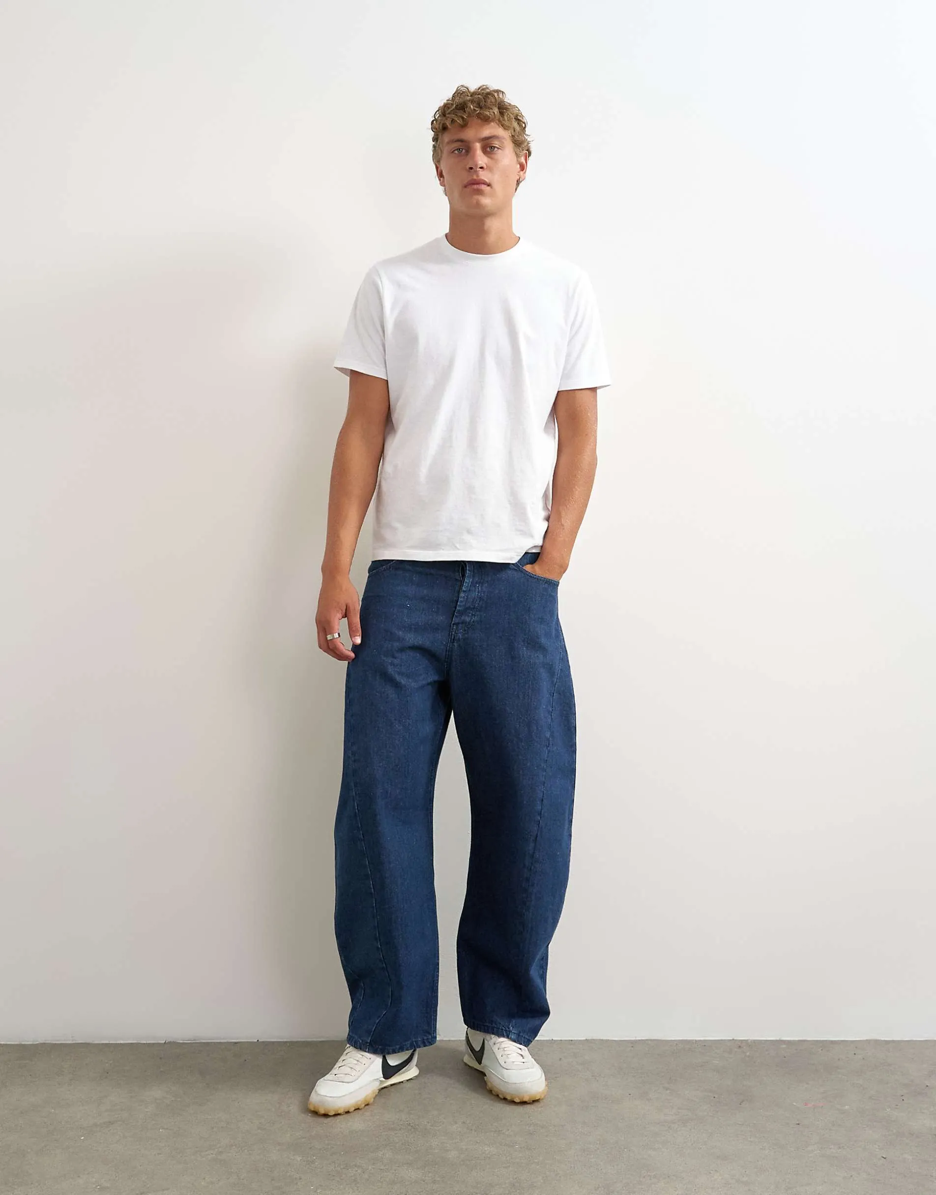 Topman rigid barrel fit jean in dark wash