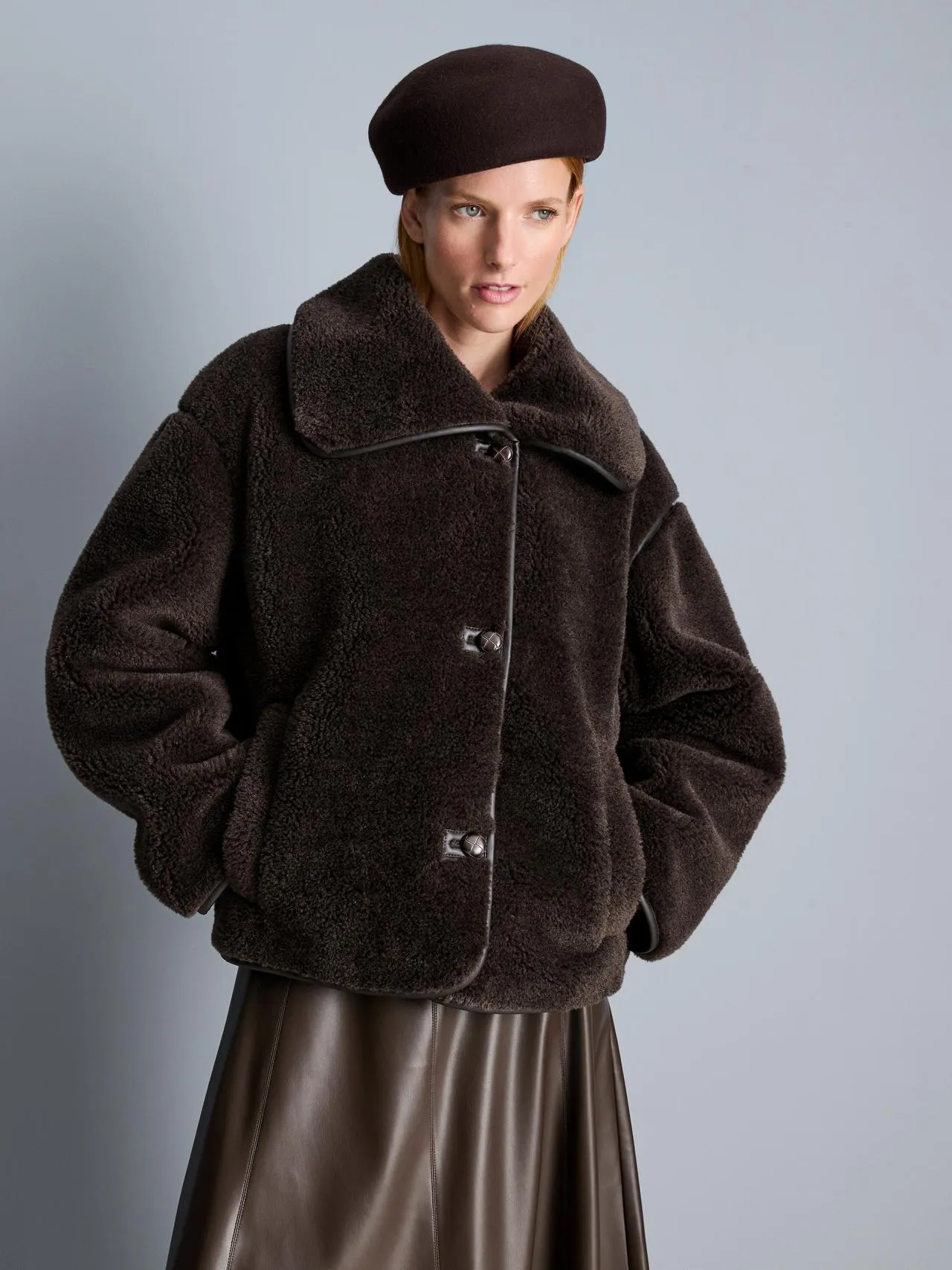 Veste droite en mouton retourné